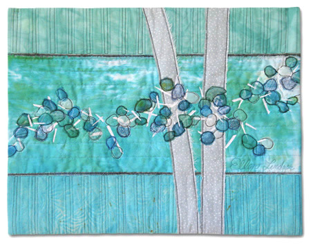 IMage - blue-green berries and twigs